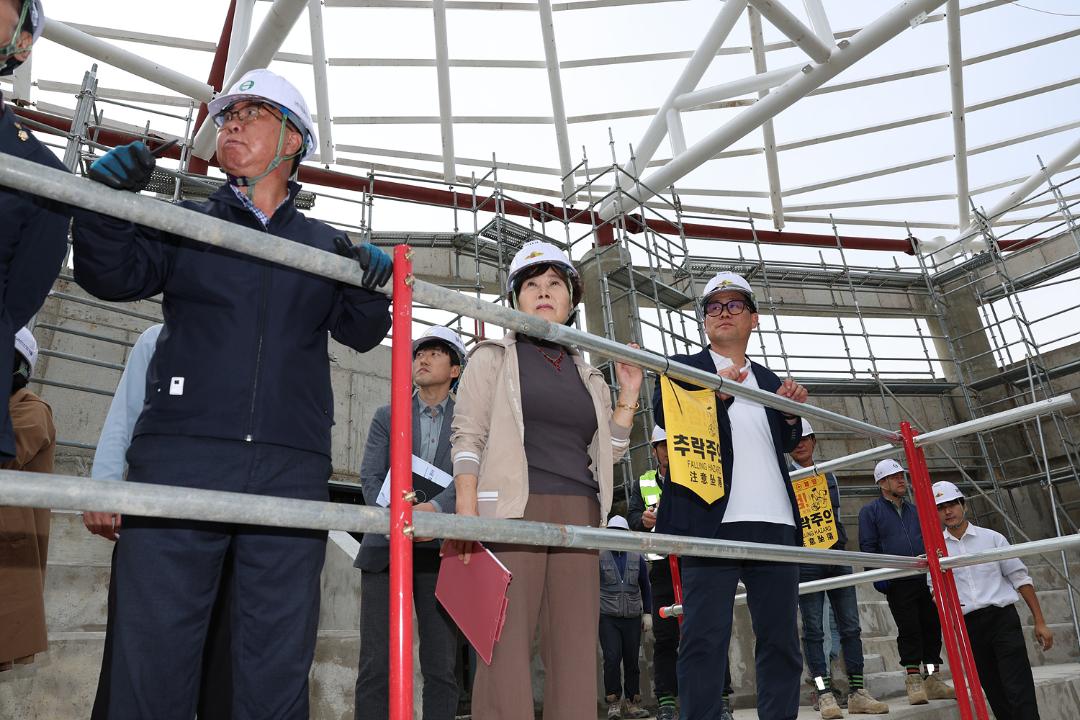 '제275회 임시회 현지확인(총무위)2' 게시글의 사진(22) '275 임시회 현지확인(총무위)_0124.jpg'