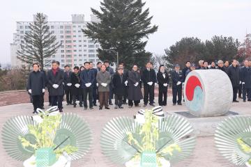 새해 항일독립운동기념탑 참배