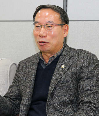 의성군의회 우칠윤 의원 사진