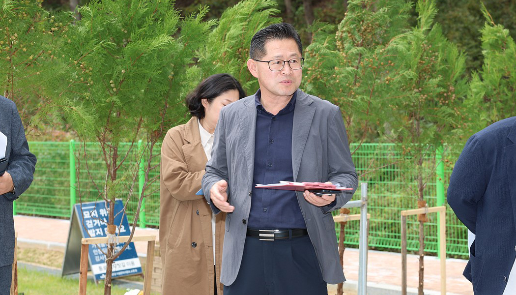 의성군의회 지무진 부의장 사진
